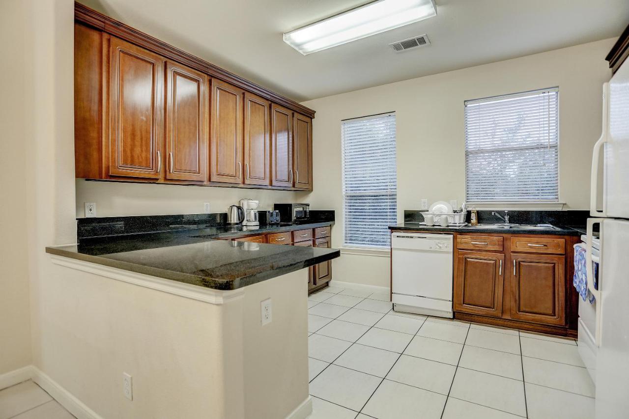 Villa Laverne 3 Bedroom Suite Furnished Condos Houston Eksteriør bilde